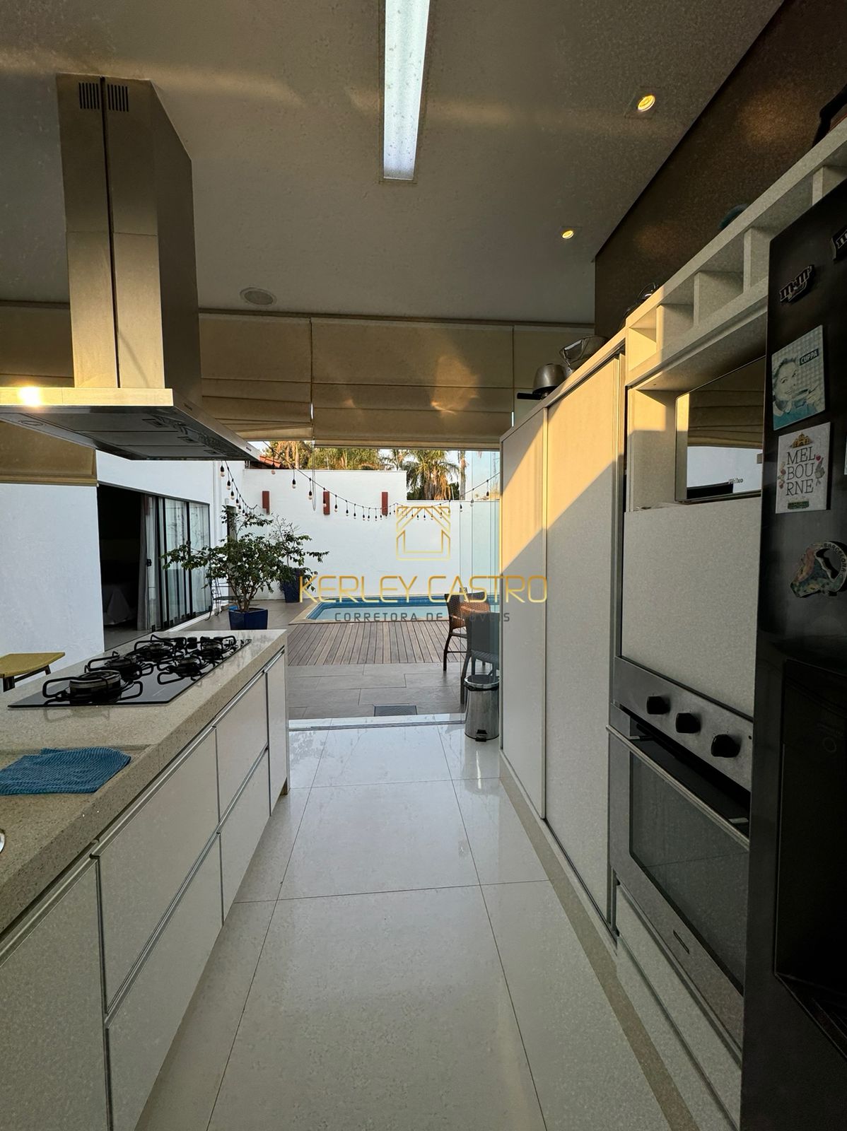 VENDO MARAVILHOSA CASA DE ALTO PADRÃO COM PISCINA-BOM JARDIM-Sete Lagoas, MG